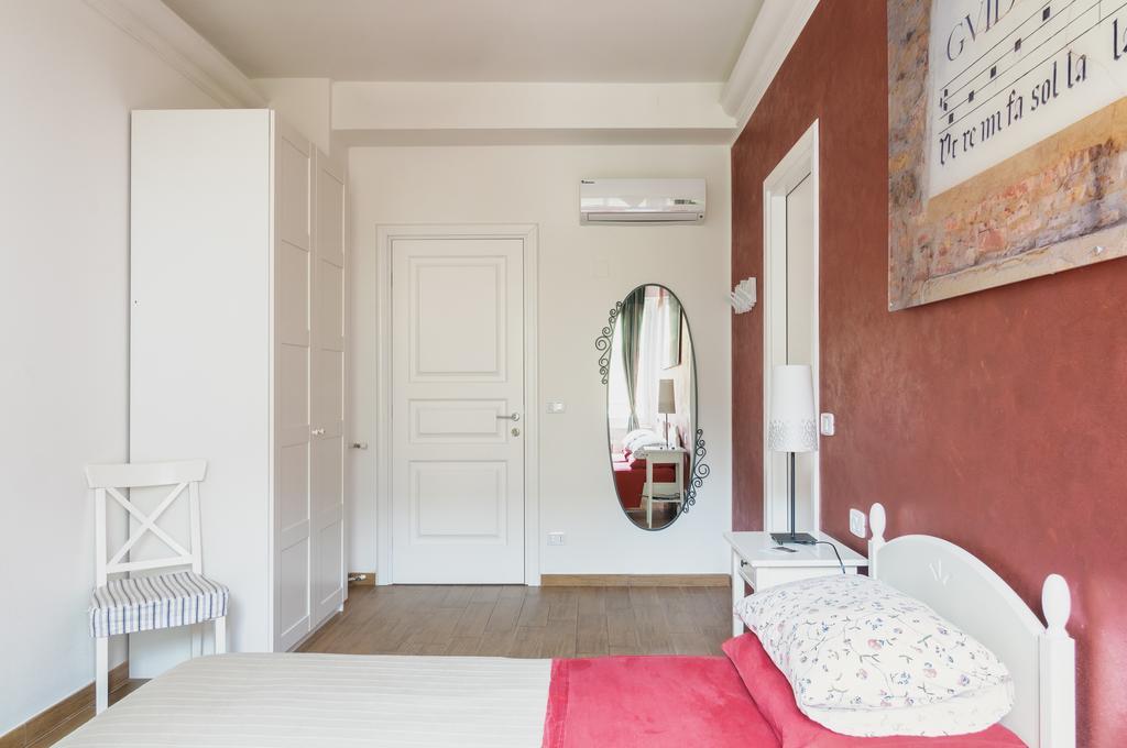 Cento Passi Dal Duomo B&B Arezzo Bagian luar foto