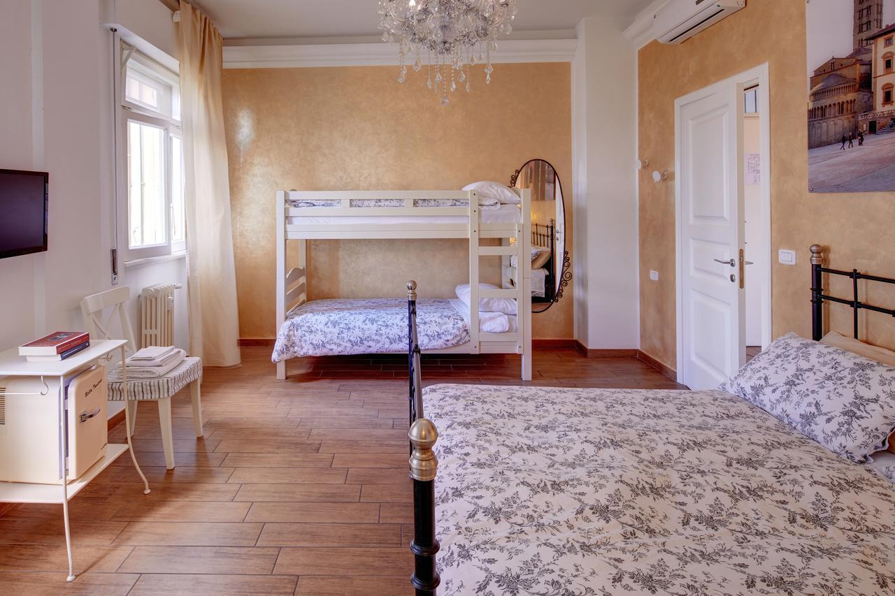 Cento Passi Dal Duomo B&B Arezzo Bagian luar foto